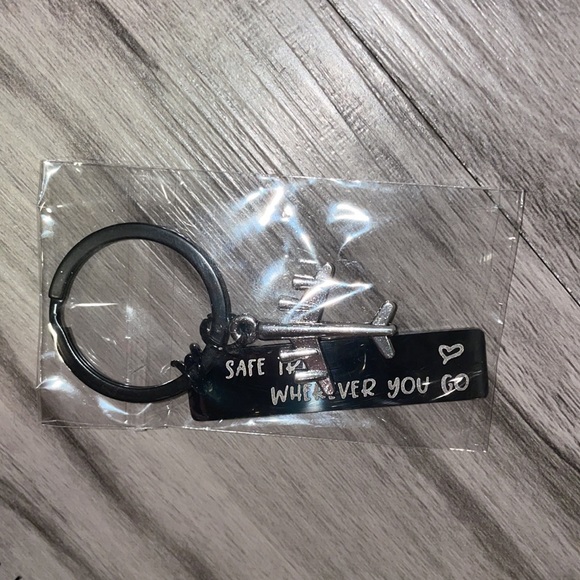 Safe trip wherever you go keychain - Picture 2 of 2